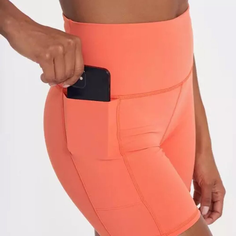 Vuori Coral Bike Shorts - Picture 2 of 16